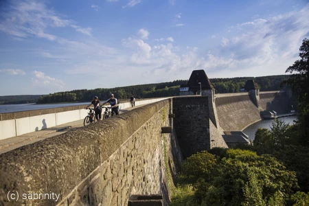 Anradeln Möhnesee_Radfahrer auf der Stamauer, (c) sabrinity.jpg