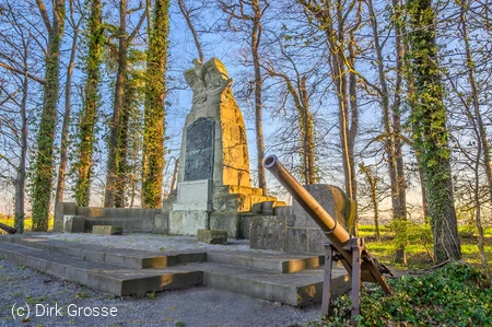 Denkmal Vellinghausen (c) Dirk Grosse
