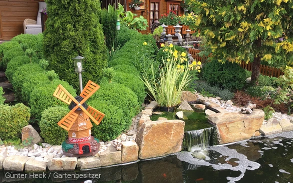 Hausgarten in leichter Hanglage