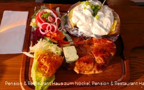 Leckeres Essen - © Pension & Restaurant Haus zum Nöckel