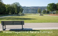 Seepark mit Blick auf den Möhnesee