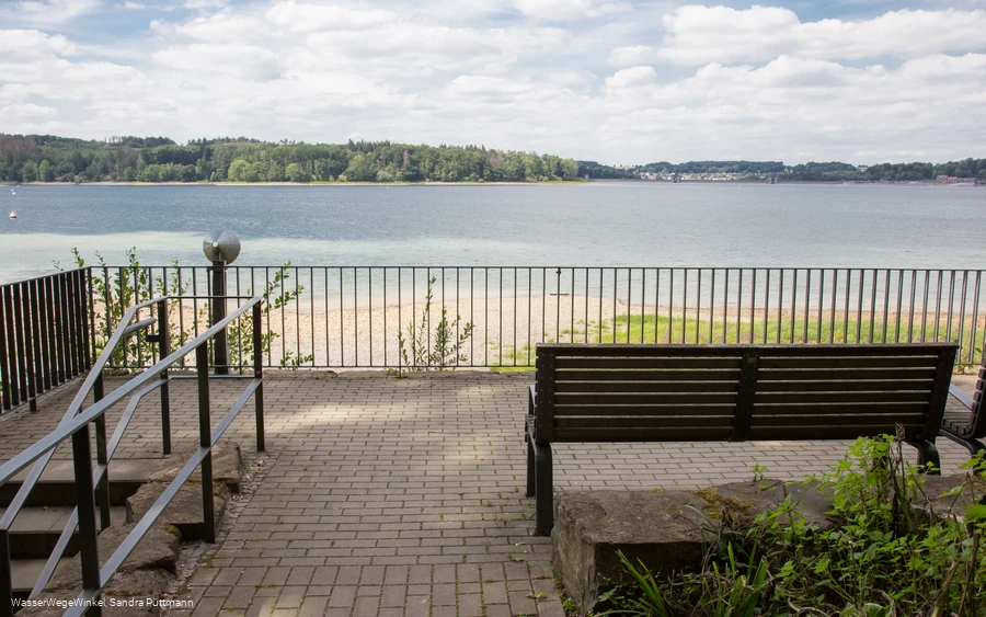 Aussichtsbalkon Hevehalbinsel Möhnesee