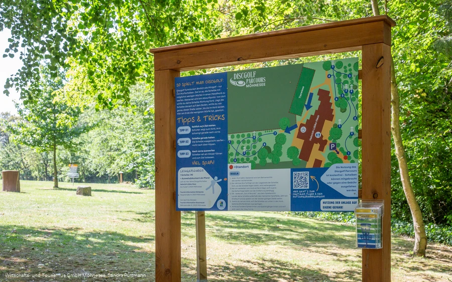 Übersichtstafel Discgolf Parcours 