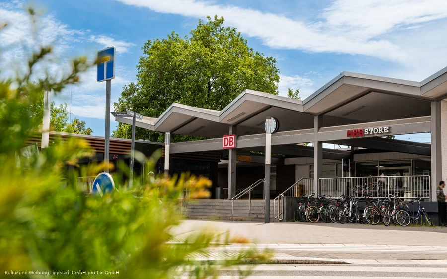 Bahnhof_Lippstadt_(c) KWL Kultur und Werbung Lippstadt GmbH Pro-t-in GmbH (2).jpg