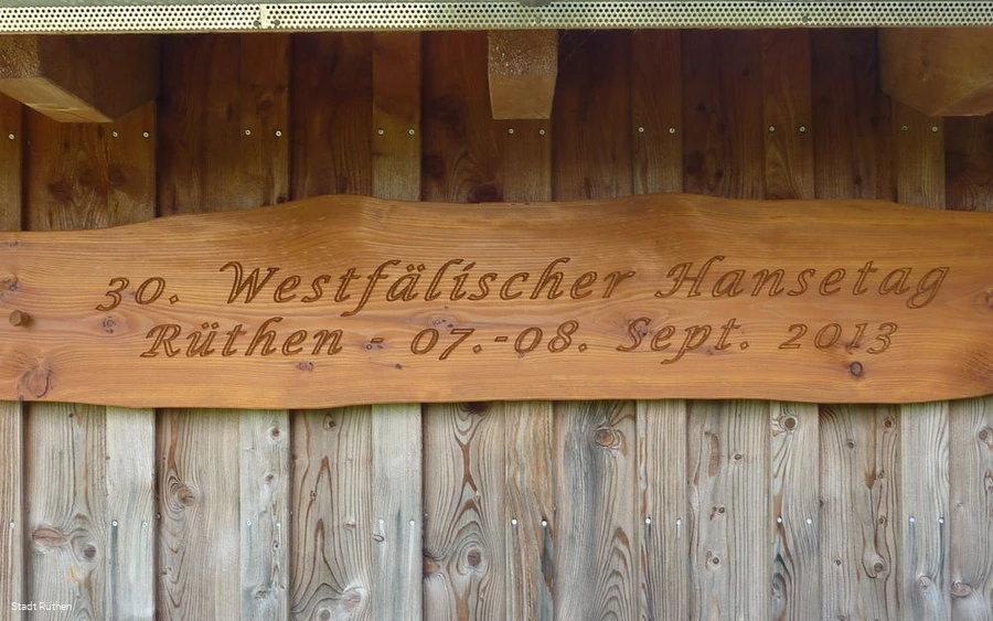 Holzinfotafel zum Westfälischen Hansetag 2013 in R
