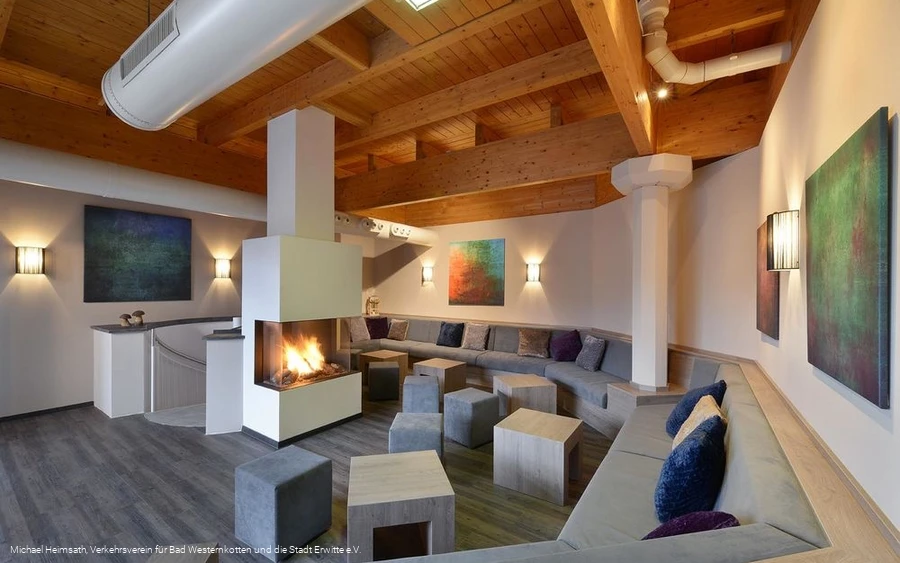 Kamin Lounge Kamin Lounge