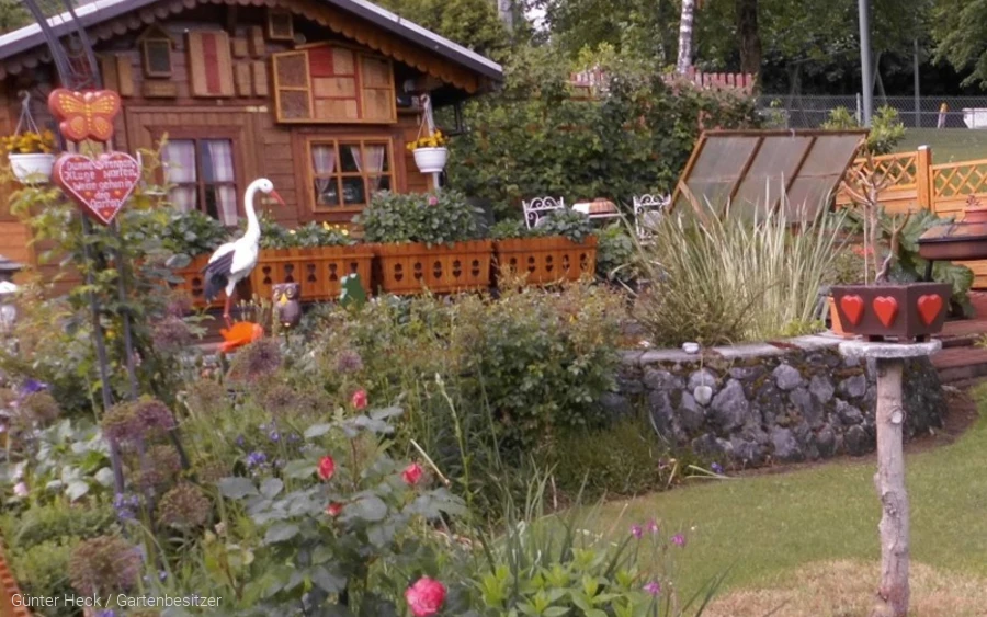 Heck_Hausgarten in leichter Hanglage