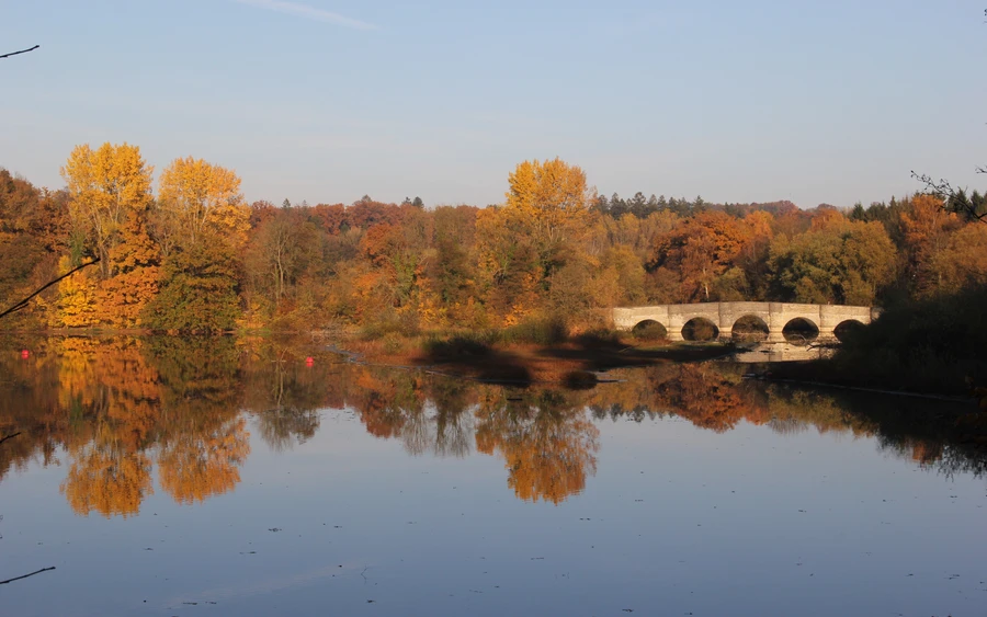 Möhnesee - BRÜCKE IN EINE ANDERE WELT