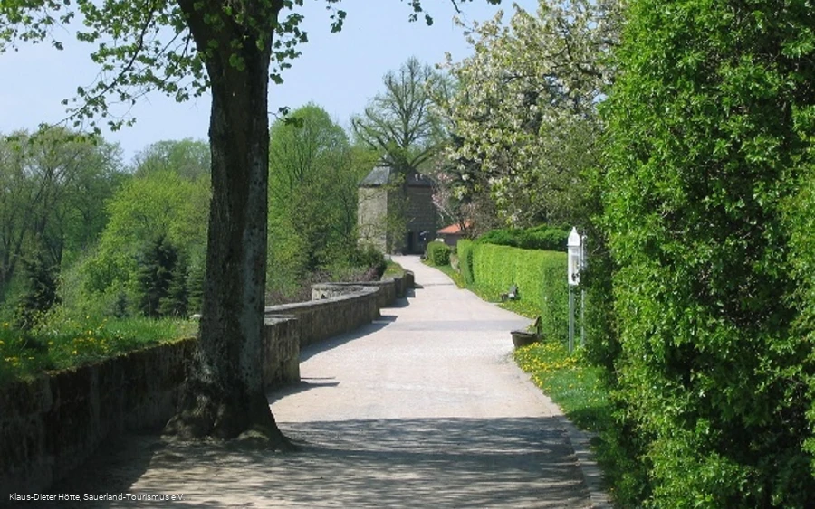 Stadtmauer mit Hexenturm