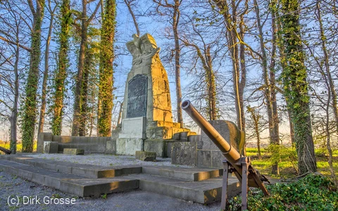 Denkmal Vellinghausen (c) Dirk Grosse