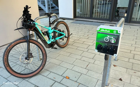 E-Bike Ladestaion Rathaus Rüthen.jpg