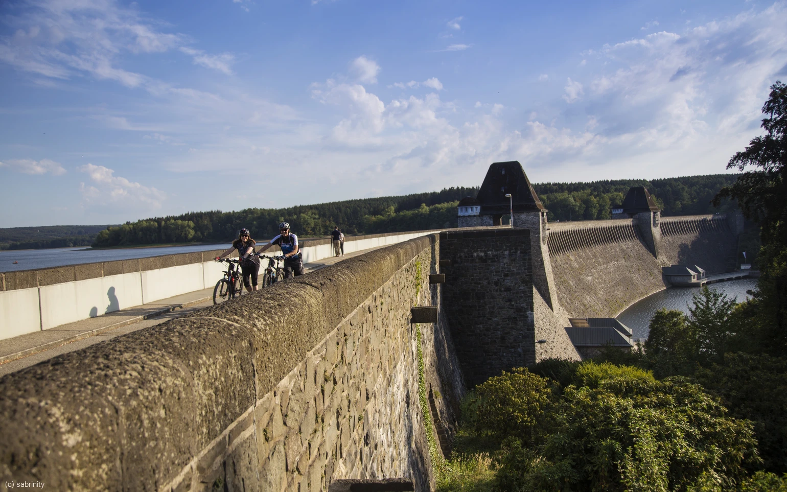 Anradeln Möhnesee_Radfahrer auf der Stamauer, (c) sabrinity.jpg