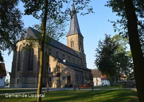 LIPPETAL Kirche Lippborg von hinten.jpg