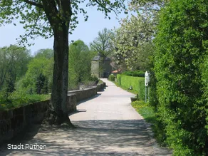 Stadtmauer Rüthen mit Blick auf den Hexenturm