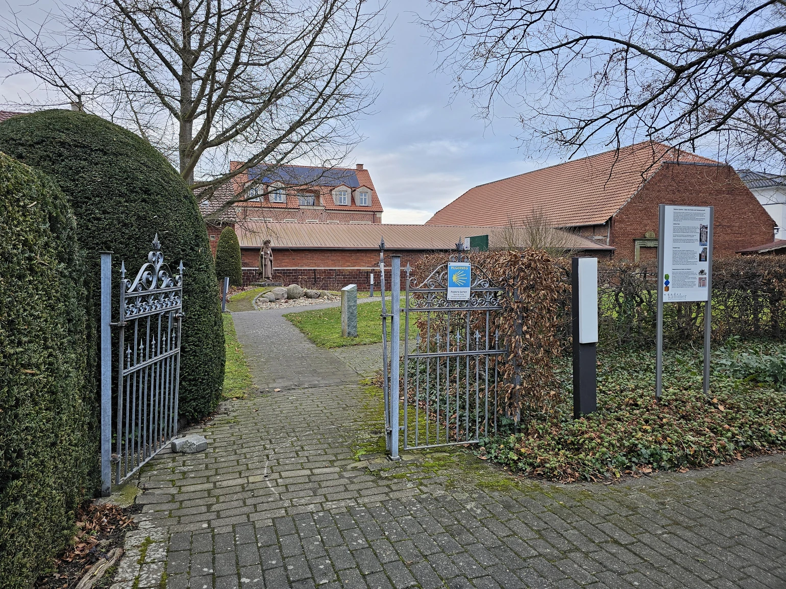 E-Bike-Akku-LadestationPastorsGarten.jpg