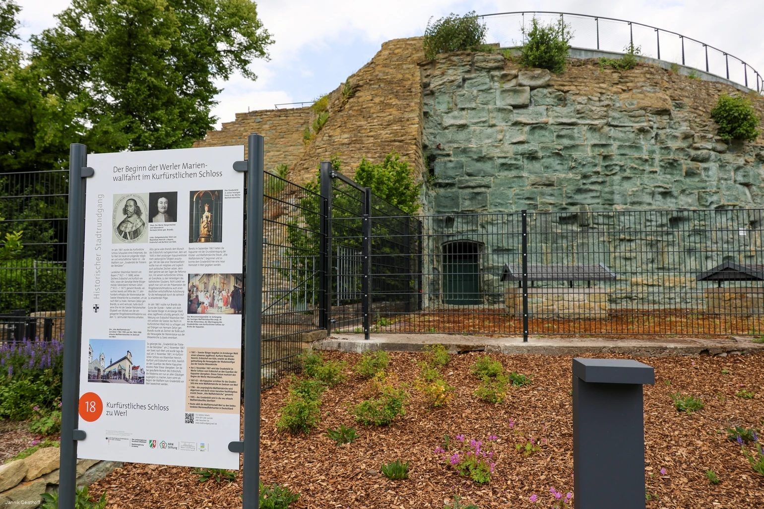 Schlossruine-EdW-Jannik Geisthoff-34.jpg