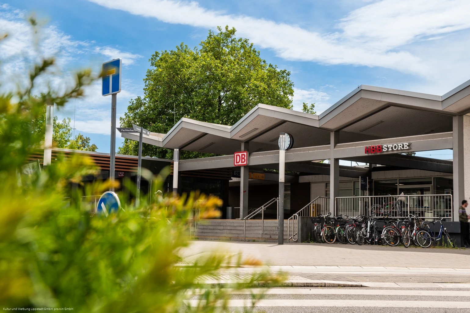 Bahnhof_Lippstadt_(c) KWL Kultur und Werbung Lippstadt GmbH Pro-t-in GmbH (2).jpg