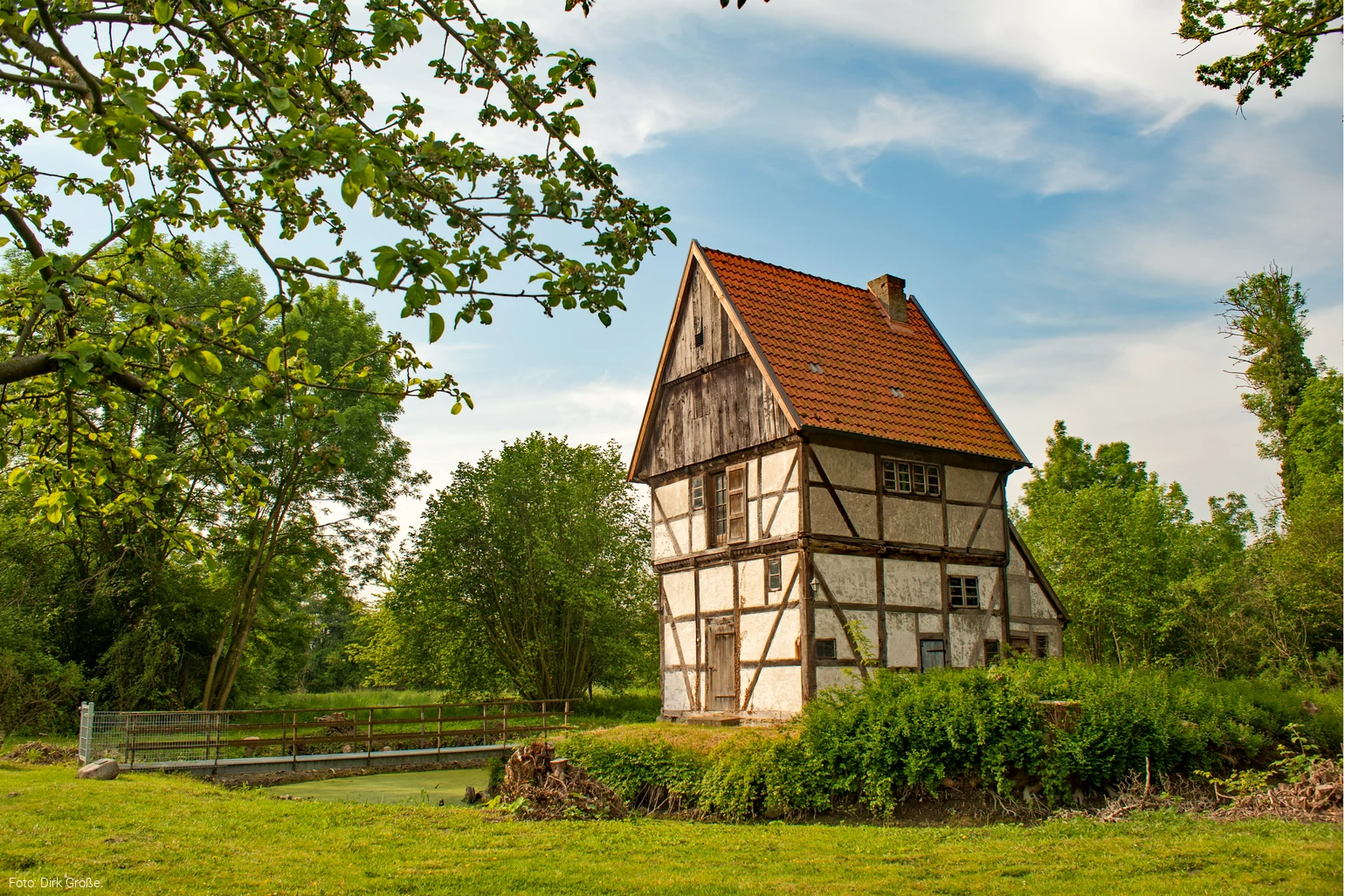 Speichergebäude auf der Gräfteninsel des Clötinghofes in Dinker Foto: Dirk Große