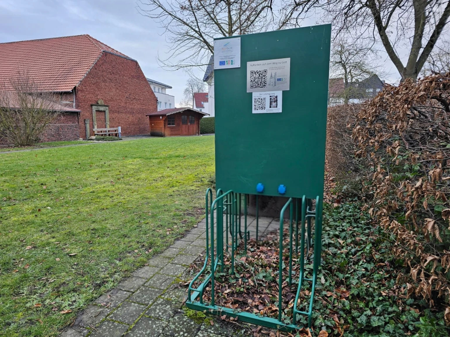 E-Bike-Akku-LadestationinPastorsGarten.jpeg