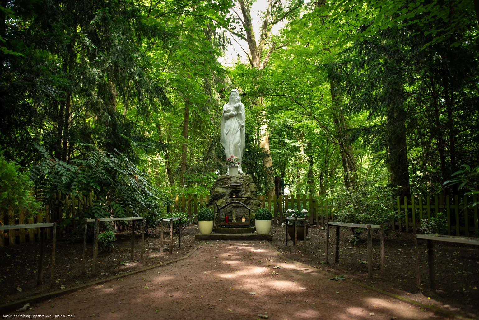 Madonna Maria Hilfe der Gefangenen (c) KWL Kultur und Werbung Lippstadt GmbH Pro-t-in GmbH (1).jpg
