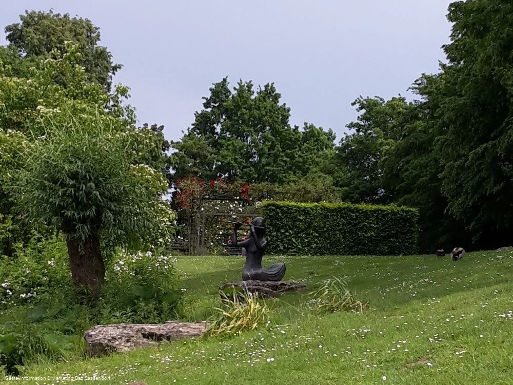 Flötenspielerin (Kurpark Bad Sassendorf)