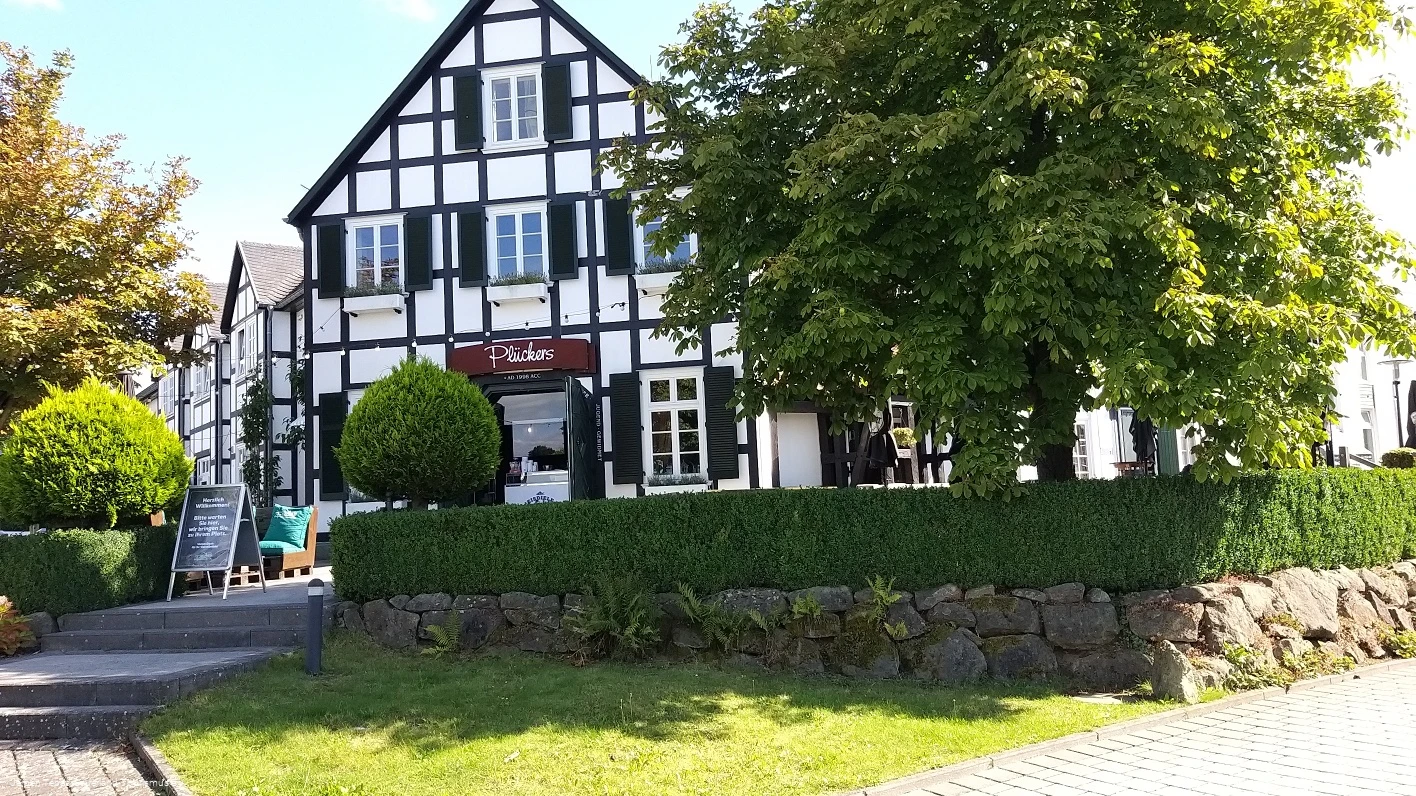 Einkehrmöglichkeit der Warsteiner Brauerei Plückers Hoff